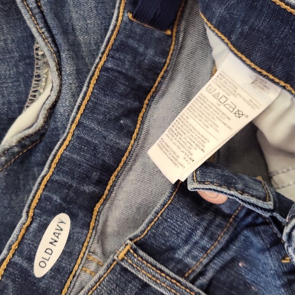 PRE-LOVED 2.1 DENIM DISTRESSED DENIM SHORTS-24 - Picture 5 of 5